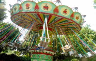 green and red carousel